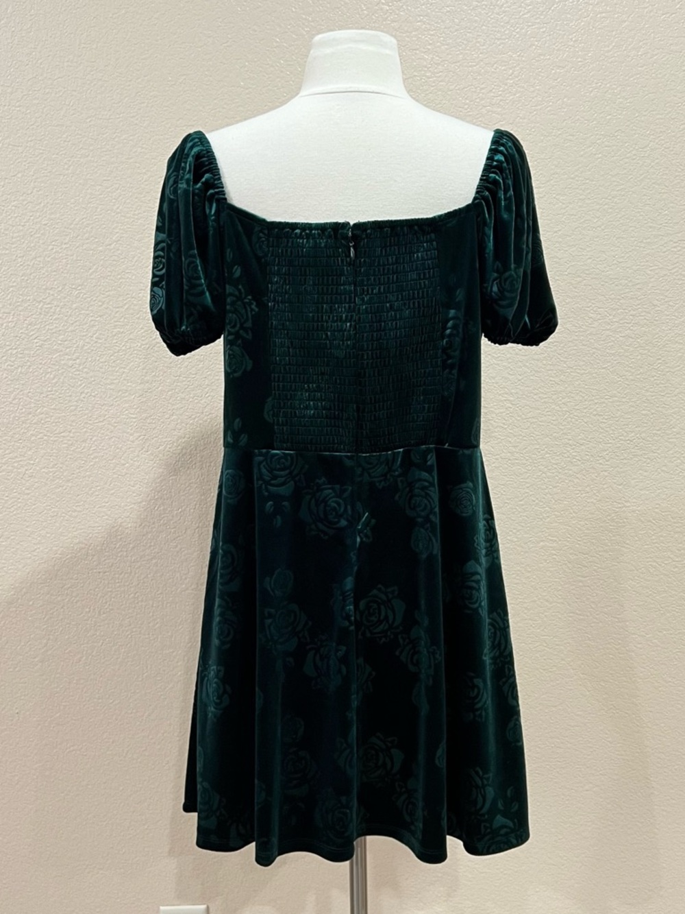 Francesca's Tina Green Velvet Floral Mini Dress NWT Size XL - Picture 7 of 12